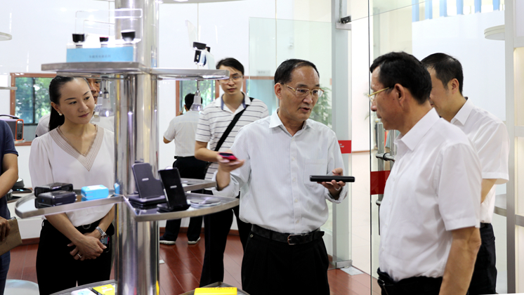 市委常委、市委統戰部部長歐陽鋒調研炬神電子